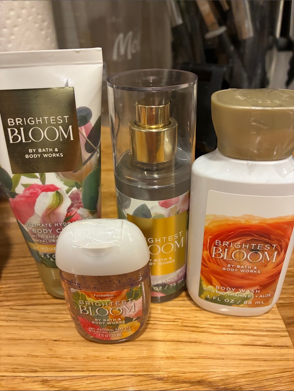 Brightest Bloom Women’s Fragrance & Body Care Set — White/Gold Accents